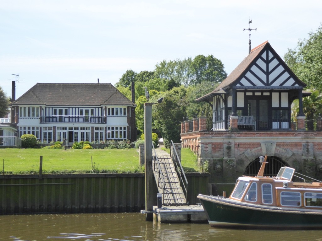 21 River Mansion Twickenham 2
